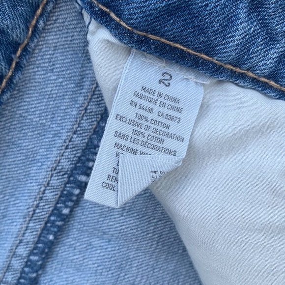 American Eagle Distressed Jean shorts - Picture 4 of 8